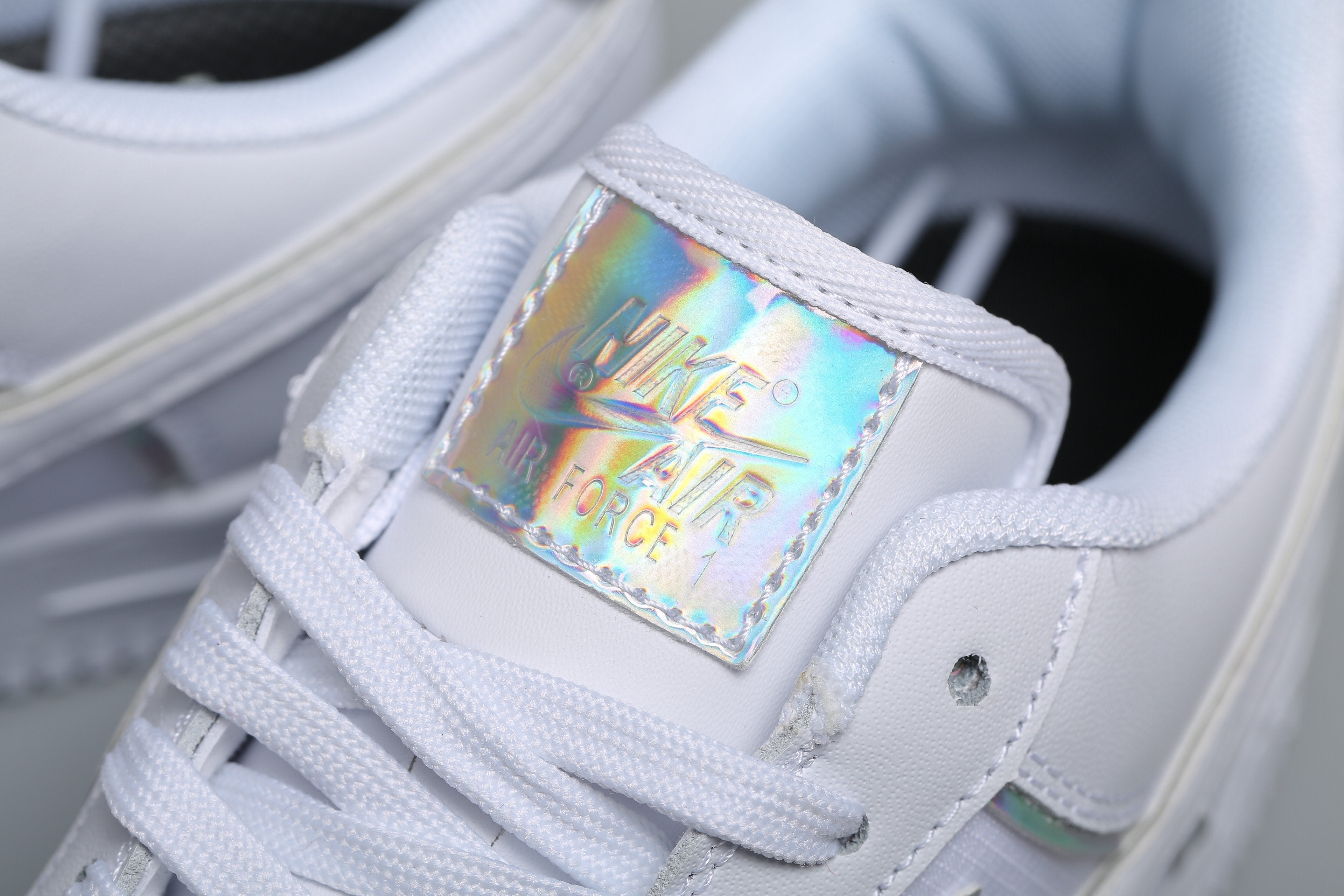 Air Force 1 07 LV8 All White AF1