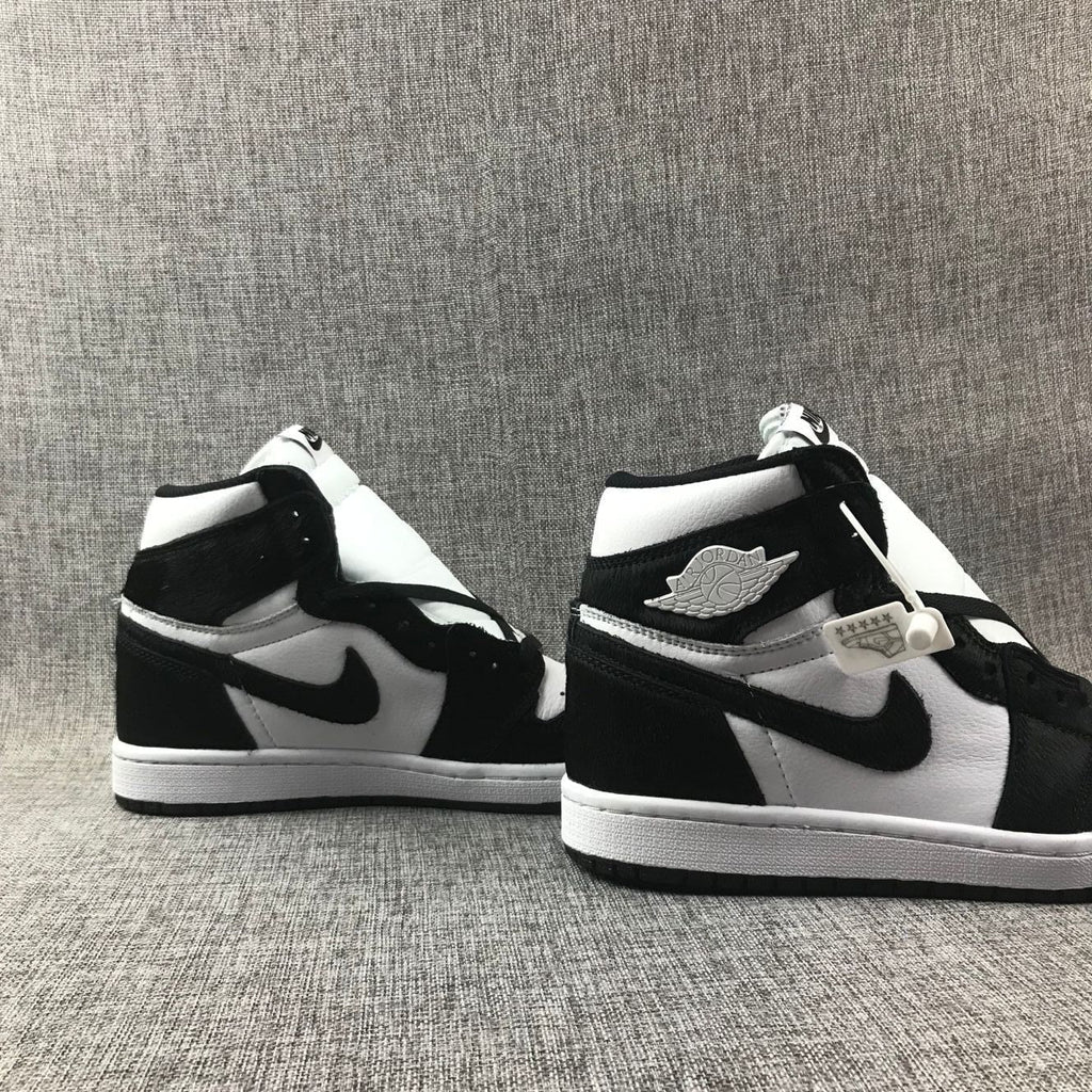 Air Jordan 1 Mid Black White Concord Style AJ1
