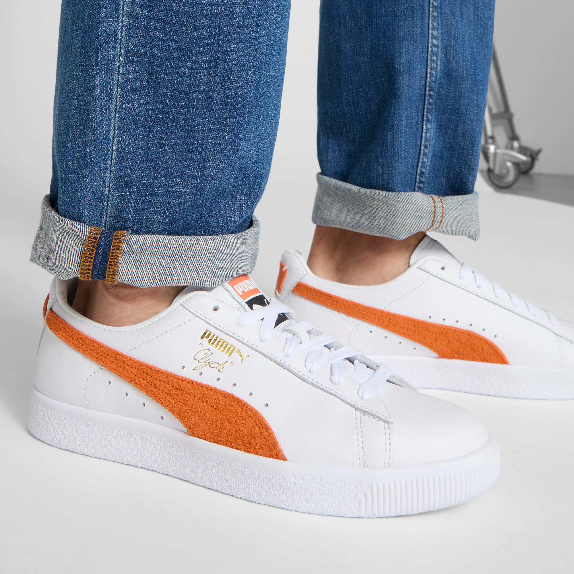 Clyde Base Sneakers